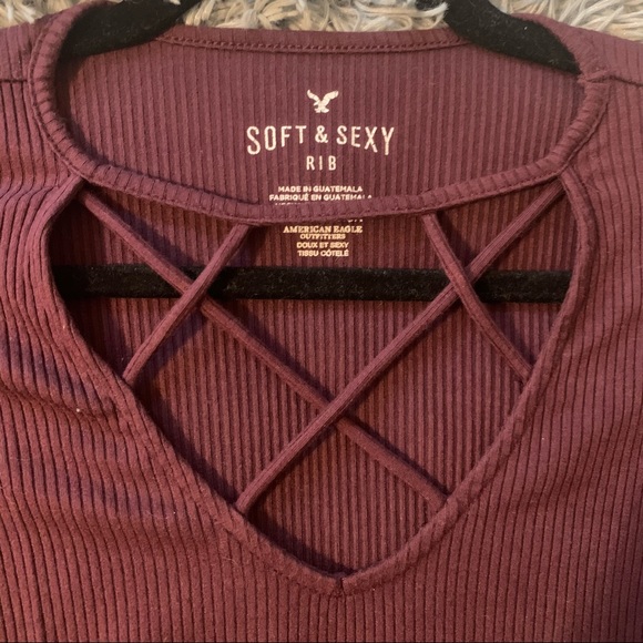 maroon top - Picture 4 of 4